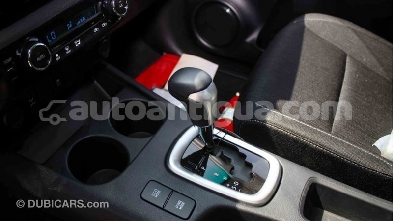 Big with watermark toyota hilux antigua import dubai 2591