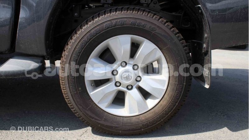 Big with watermark toyota hilux antigua import dubai 2591