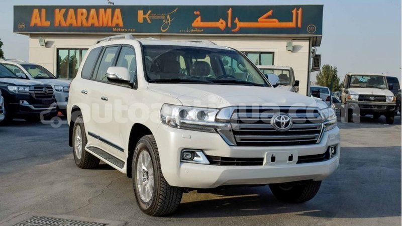 Big with watermark toyota land cruiser antigua import dubai 2593