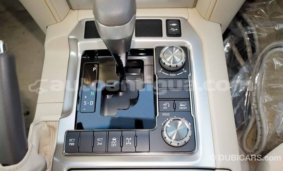 Buy Import Toyota Land Cruiser White Car in Import - Dubai in Antigua Buy Import Toyota Land Cruiser White Car in Import - Dubai in Antigua