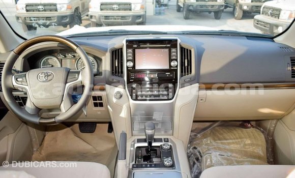 Buy Import Toyota Land Cruiser White Car in Import - Dubai in Antigua Buy Import Toyota Land Cruiser White Car in Import - Dubai in Antigua