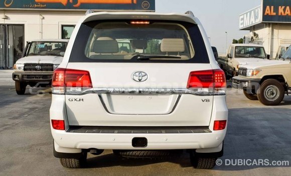 Buy Import Toyota Land Cruiser White Car in Import - Dubai in Antigua Buy Import Toyota Land Cruiser White Car in Import - Dubai in Antigua