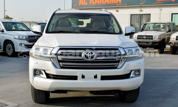 Buy Import Toyota Land Cruiser White Car in Import - Dubai in Antigua Buy Import Toyota Land Cruiser White Car in Import - Dubai in Antigua