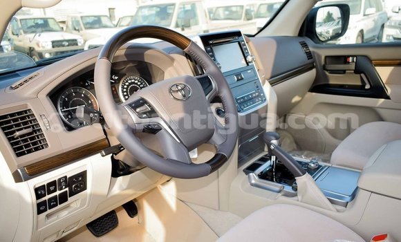 Buy Import Toyota Land Cruiser White Car in Import - Dubai in Antigua Buy Import Toyota Land Cruiser White Car in Import - Dubai in Antigua