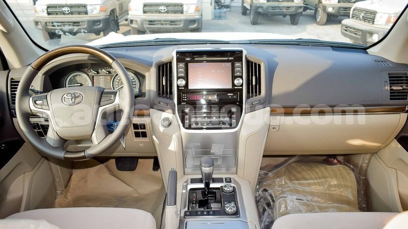 Big with watermark toyota land cruiser antigua import dubai 2599