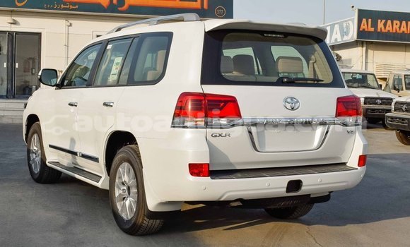 Buy Import Toyota Land Cruiser White Car in Import - Dubai in Antigua Buy Import Toyota Land Cruiser White Car in Import - Dubai in Antigua