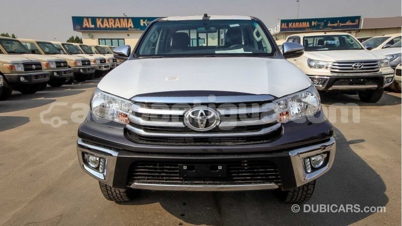 Big with watermark toyota hilux antigua import dubai 2603