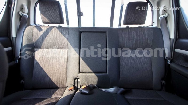 Big with watermark toyota hilux antigua import dubai 2603