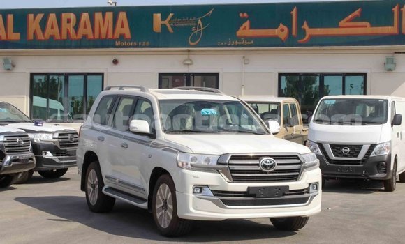 Buy Import Toyota Land Cruiser White Car in Import - Dubai in Antigua Buy Import Toyota Land Cruiser White Car in Import - Dubai in Antigua