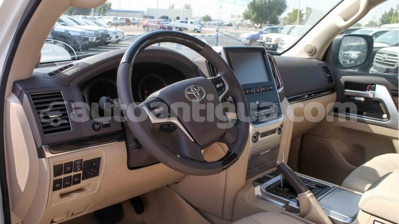 Big with watermark toyota land cruiser antigua import dubai 2608