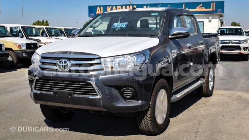 Big with watermark toyota hilux antigua import dubai 2610