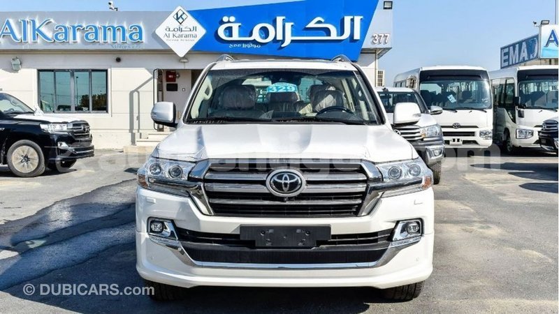 Big with watermark toyota land cruiser antigua import dubai 2611