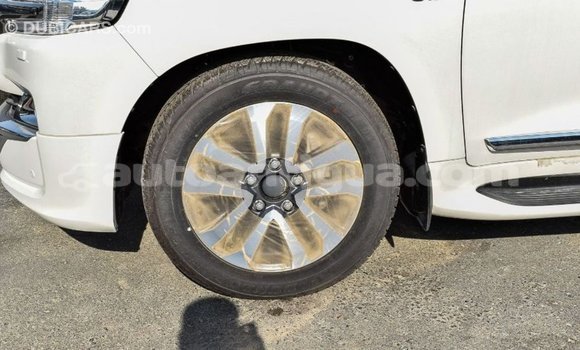 Buy Import Toyota Land Cruiser White Car in Import - Dubai in Antigua Buy Import Toyota Land Cruiser White Car in Import - Dubai in Antigua