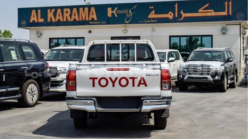 Big with watermark toyota hilux antigua import dubai 2612