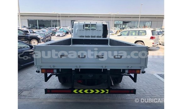 Buy Import Mitsubishi L400 White Truck in Import - Dubai in Antigua Buy Import Mitsubishi L400 White Truck in Import - Dubai in Antigua