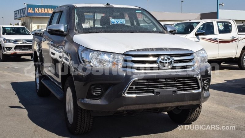 Big with watermark toyota hilux antigua import dubai 2615