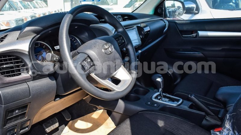Big with watermark toyota hilux antigua import dubai 2615