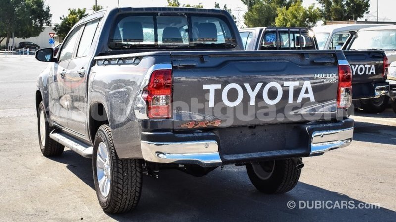 Big with watermark toyota hilux antigua import dubai 2615