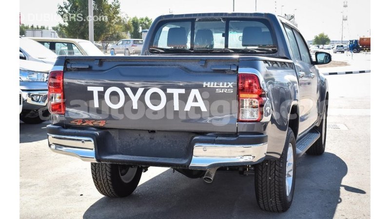 Big with watermark toyota hilux antigua import dubai 2615