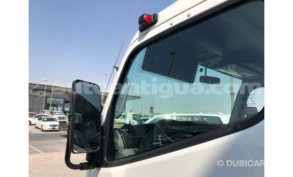 Buy Import Mitsubishi L400 White Truck in Import - Dubai in Antigua Buy Import Mitsubishi L400 White Truck in Import - Dubai in Antigua