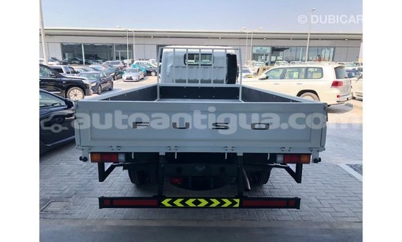 Buy Import Mitsubishi L400 White Truck in Import - Dubai in Antigua Buy Import Mitsubishi L400 White Truck in Import - Dubai in Antigua