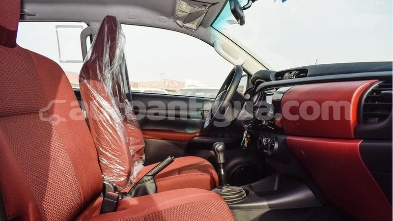 Big with watermark toyota hilux antigua import dubai 2617