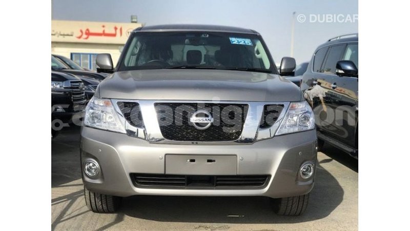 Big with watermark nissan patrol antigua import dubai 2619
