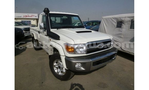 Buy Import Toyota Land Cruiser White Car in Import - Dubai in Antigua Buy Import Toyota Land Cruiser White Car in Import - Dubai in Antigua