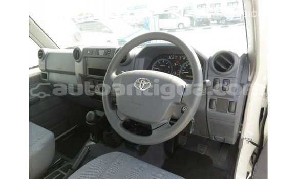 Buy Import Toyota Land Cruiser White Car in Import - Dubai in Antigua Buy Import Toyota Land Cruiser White Car in Import - Dubai in Antigua