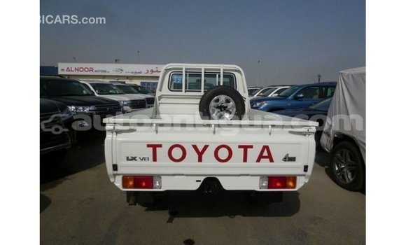 Buy Import Toyota Land Cruiser White Car in Import - Dubai in Antigua Buy Import Toyota Land Cruiser White Car in Import - Dubai in Antigua