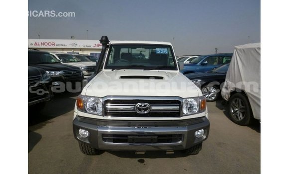 Buy Import Toyota Land Cruiser White Car in Import - Dubai in Antigua Buy Import Toyota Land Cruiser White Car in Import - Dubai in Antigua