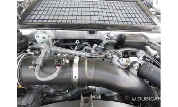 Buy Import Toyota Land Cruiser White Car in Import - Dubai in Antigua Buy Import Toyota Land Cruiser White Car in Import - Dubai in Antigua