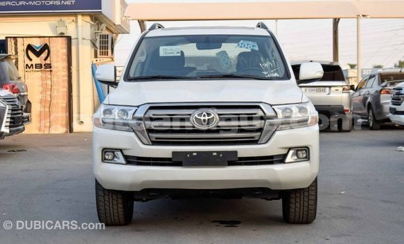 Buy Import Toyota Land Cruiser White Car in Import - Dubai in Antigua Buy Import Toyota Land Cruiser White Car in Import - Dubai in Antigua