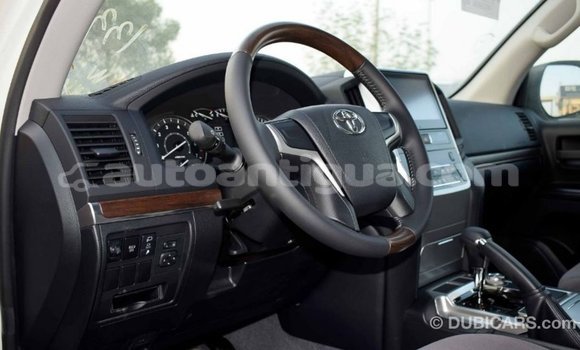 Buy Import Toyota Land Cruiser White Car in Import - Dubai in Antigua Buy Import Toyota Land Cruiser White Car in Import - Dubai in Antigua