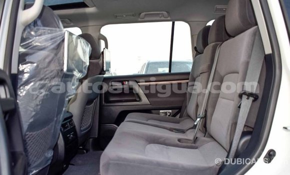Buy Import Toyota Land Cruiser White Car in Import - Dubai in Antigua Buy Import Toyota Land Cruiser White Car in Import - Dubai in Antigua
