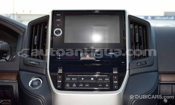 Buy Import Toyota Land Cruiser White Car in Import - Dubai in Antigua Buy Import Toyota Land Cruiser White Car in Import - Dubai in Antigua