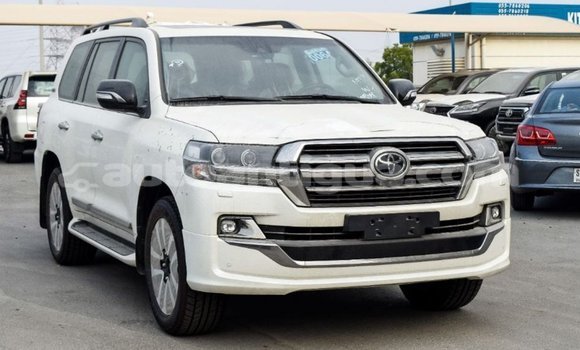 Buy Import Toyota Land Cruiser White Car in Import - Dubai in Antigua Buy Import Toyota Land Cruiser White Car in Import - Dubai in Antigua