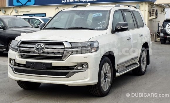 Buy Import Toyota Land Cruiser White Car in Import - Dubai in Antigua Buy Import Toyota Land Cruiser White Car in Import - Dubai in Antigua