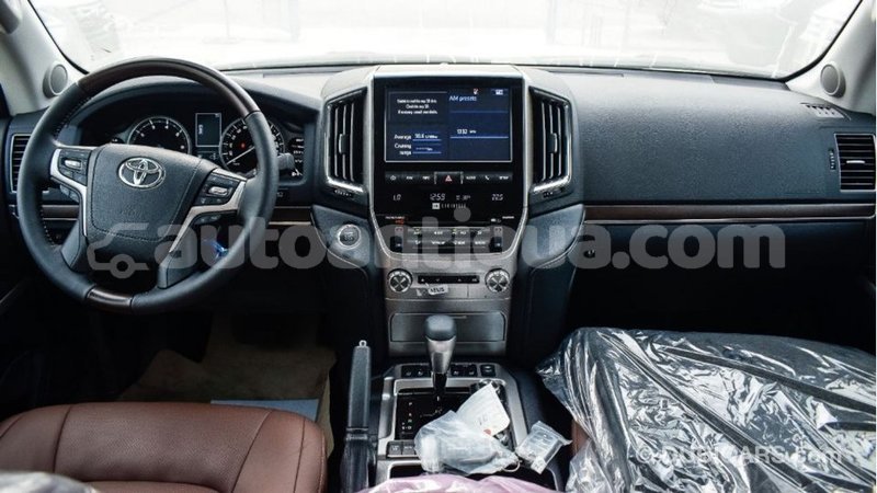 Big with watermark toyota land cruiser antigua import dubai 2641