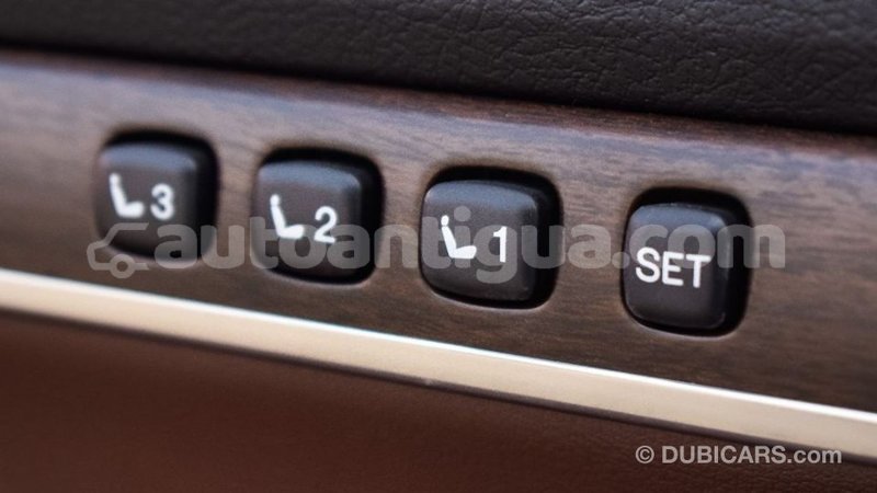 Big with watermark toyota land cruiser antigua import dubai 2641