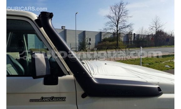 Buy Import Toyota Land Cruiser White Car in Import - Dubai in Antigua Buy Import Toyota Land Cruiser White Car in Import - Dubai in Antigua