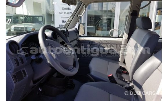Buy Import Toyota Land Cruiser White Car in Import - Dubai in Antigua Buy Import Toyota Land Cruiser White Car in Import - Dubai in Antigua
