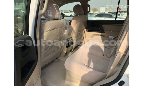 Buy Import Toyota Land Cruiser White Car in Import - Dubai in Antigua Buy Import Toyota Land Cruiser White Car in Import - Dubai in Antigua