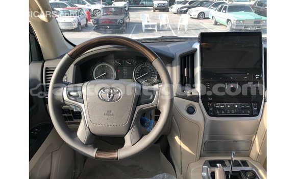 Buy Import Toyota Land Cruiser White Car in Import - Dubai in Antigua Buy Import Toyota Land Cruiser White Car in Import - Dubai in Antigua