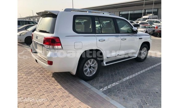 Buy Import Toyota Land Cruiser White Car in Import - Dubai in Antigua Buy Import Toyota Land Cruiser White Car in Import - Dubai in Antigua