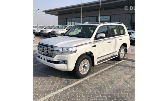 Buy Import Toyota Land Cruiser White Car in Import - Dubai in Antigua Buy Import Toyota Land Cruiser White Car in Import - Dubai in Antigua