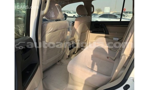 Buy Import Toyota Land Cruiser White Car in Import - Dubai in Antigua Buy Import Toyota Land Cruiser White Car in Import - Dubai in Antigua