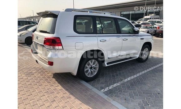 Buy Import Toyota Land Cruiser White Car in Import - Dubai in Antigua Buy Import Toyota Land Cruiser White Car in Import - Dubai in Antigua