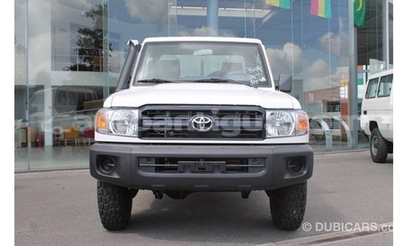 Buy Import Toyota Land Cruiser White Car in Import - Dubai in Antigua Buy Import Toyota Land Cruiser White Car in Import - Dubai in Antigua