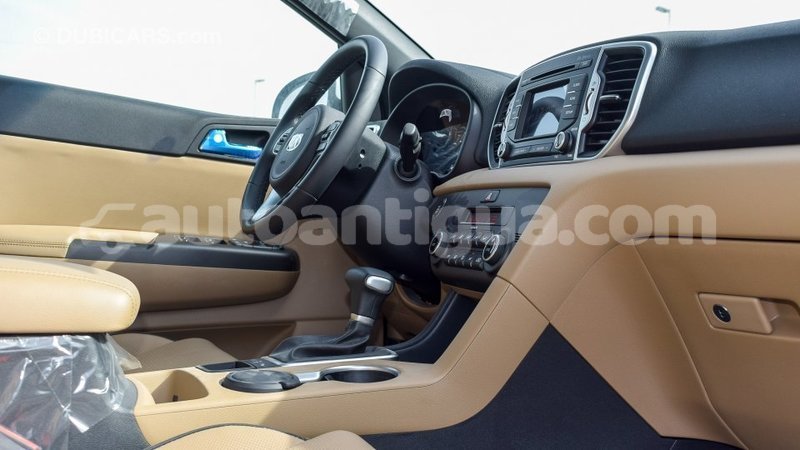 Big with watermark kia sportage antigua import dubai 2660